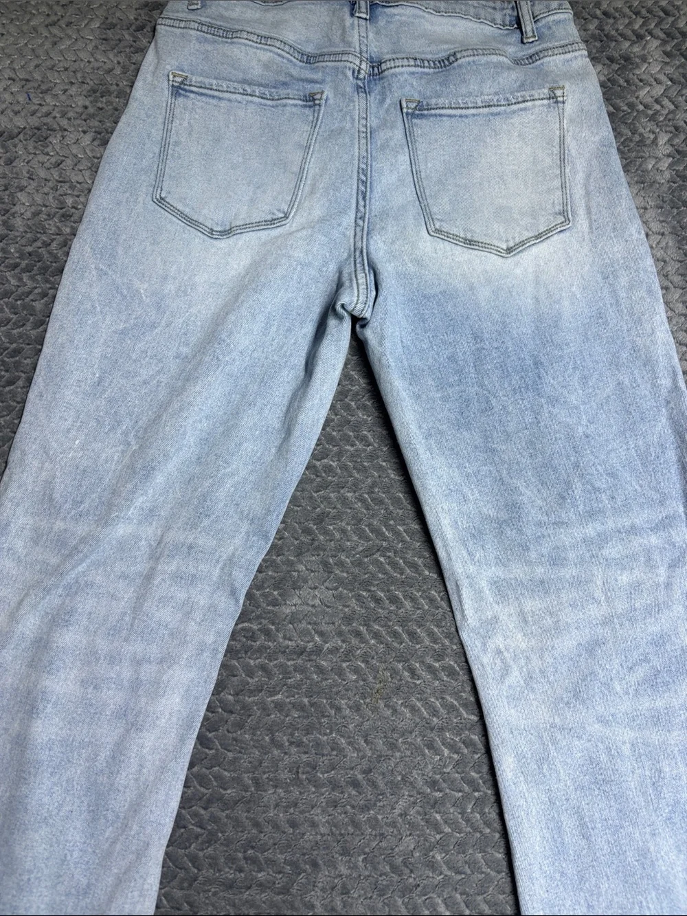 Vervet Light Blue Distressed Knee Jeans for Women